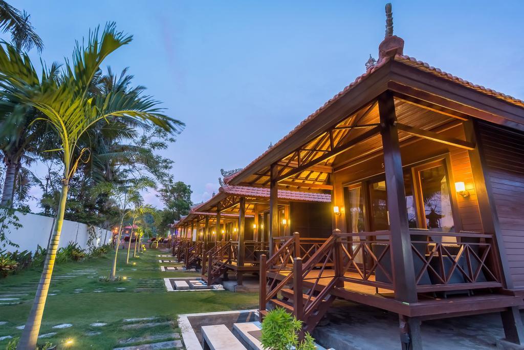Hotel The Bridge Huts Nusa Lembongan Esterno foto